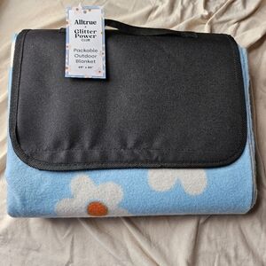 NWT Alltrue Packable Outdoor Blanket